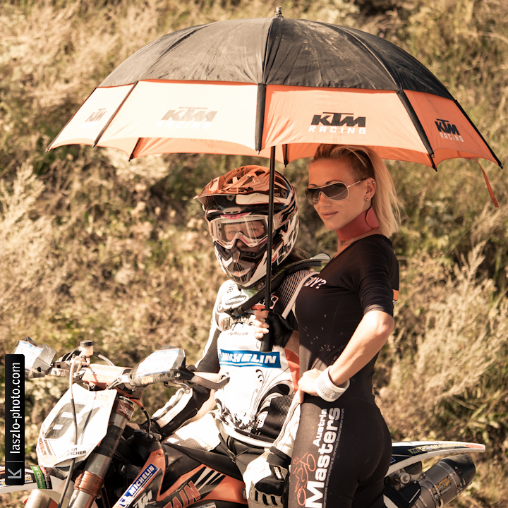 Supermoto - Chicks on Bikes