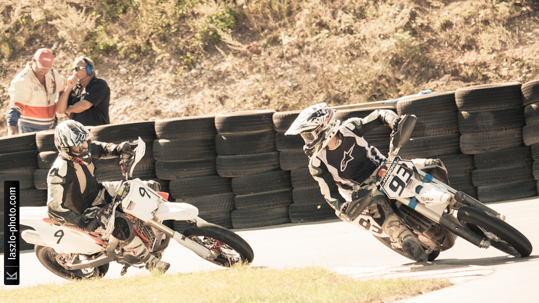 Supermoto - Chicks on Bikes
