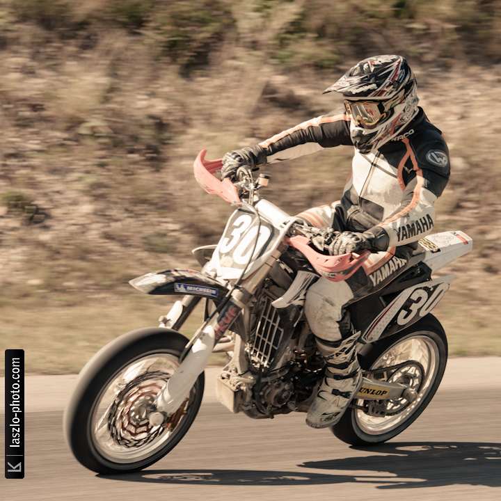 Supermoto - Chicks on Bikes