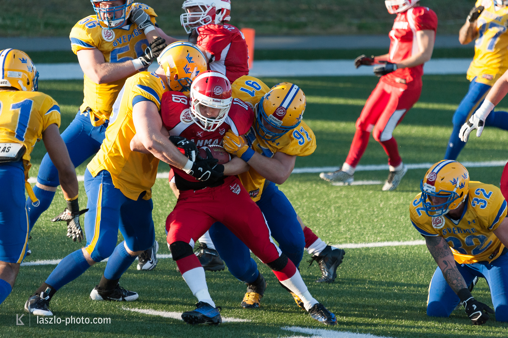 Sweden-Denmark-Football-EM-9750